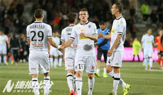 ����vs��������������Ȳ��ײ��岨����